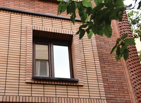 آجر نما دور پنجره؛ کوره ای کارخانه ای مقاوم سبک مناسب Building