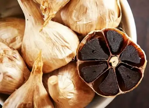 قیمت و خرید سیر سیاه فرآوری شده + فروش ارزان