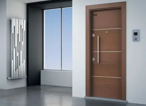 درب ضد سرقت شیراز؛ چوبی فلزی عایق ضخیم ابعاد 110*210 سانتی متر