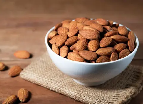 بادام درختی برای پوست؛ خوراکی بهداشتی ایران B Complex