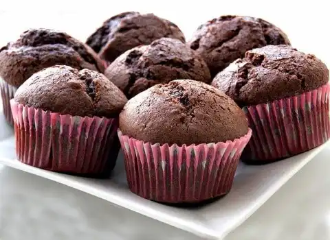 کیک یزدی شکلاتی؛ قهوه ای انرژی زا طعم مزه عالی حاوی Fiber