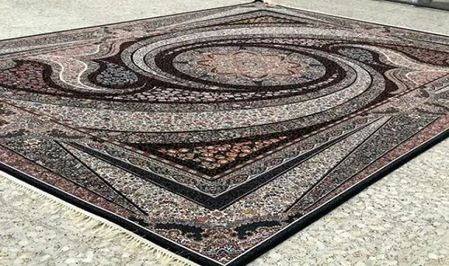 فرش ایرانی شیراز؛ سنتی ماشینی بادوام مقاوم (6 12) متری