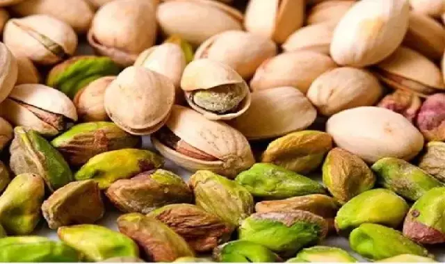 پسته تازه در تهران؛ کله قوچی ممتاز اکبری 2 طعم خام نمکی carbohydrate