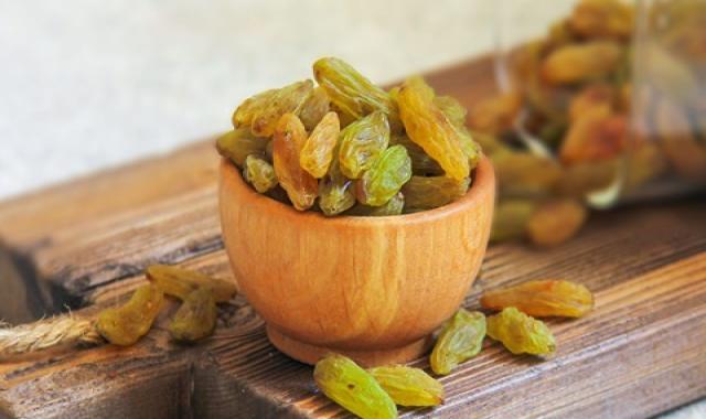 کشمش سبز قلمی ملایر آشنایی صفر تا صد قیمت خرید عمده