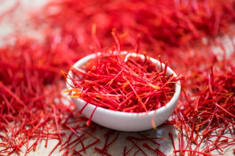 خرید مستقیم زعفران پوشال + قیمت فروش کارخانه