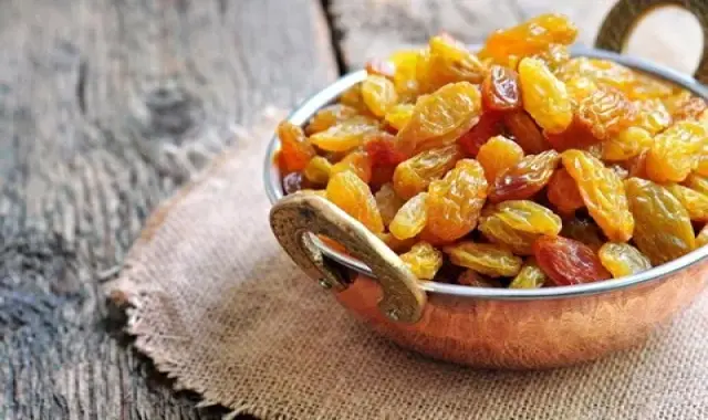 قیمت و خرید کشمش تیزابی بی دانه با مشخصات کامل