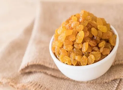 کشمش طلایی بناب؛ بی دانه شیرین شفاف (صادراتی) Golden Raisin