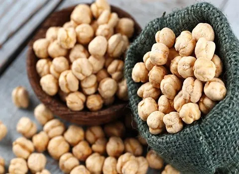 نخودچی خوراکی؛ نمکی دو آتیشه طبع گرم خشک حاوی Protein