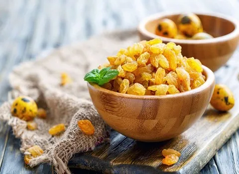 قیمت کشمش طلایی کاشمر