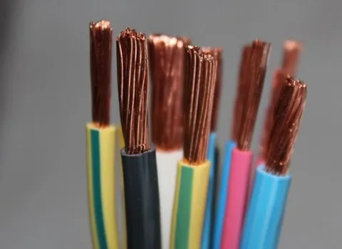 سیم افشان با روکش تفلون (کابل‌) مسی سبک انتقال جریان برق