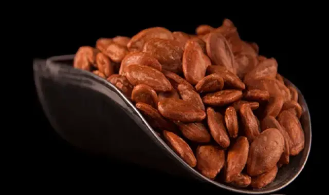 تخمه هندوانه ژاپنی خام (جابانی) بسته بندی فله خام برشته آهن Calcium