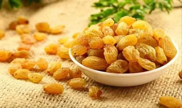 مهمترین خواص کشمش سبز برای کبد چرب