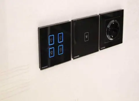 کلید و پریز؛ لمسی کلیددار تک 2 پل جنس (پلاستیکی پلی آمید)