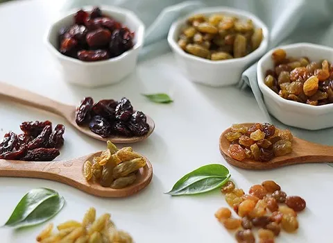 کشمش پلویی طلایی؛ منیزیم پتاسیم 2 نوع تیزابی آفتابی Raisins