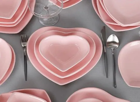 بشقاب چینی قلبی؛ فانتزی کافی شاپ 3 رنگ سفید قرمز صورتی