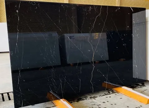 سنگ مرمریت مشکی زال (مرمر) شفاف درخشان رگه سفید طلایی marble stone