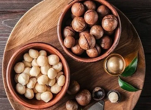 مغز فندق خارجی؛ بو داده خام گرم خشک فیبر 2 ویتامین C A 