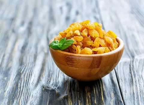 کشمش طلایی پلویی (گوگردی) ضد سرطان تقویت دندان Raisin