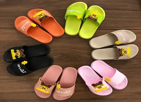 خرید دمپایی دخترانه و پسرانه با قیمت استثنایی