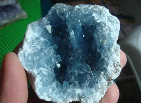 سلستین بلور (سنگ معدنی) شیشه ای شفاف نیمه شفاف 3 عیار (70 80 85)