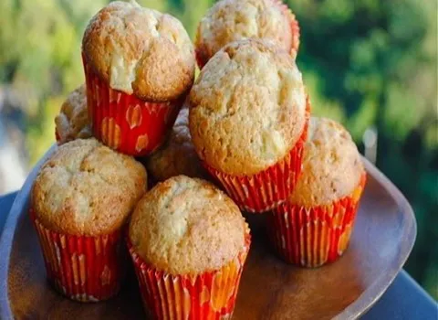 کیک یزدی بدون قالب؛ ساده مغزدار حاوی پروتئین پتاسیم Zinc