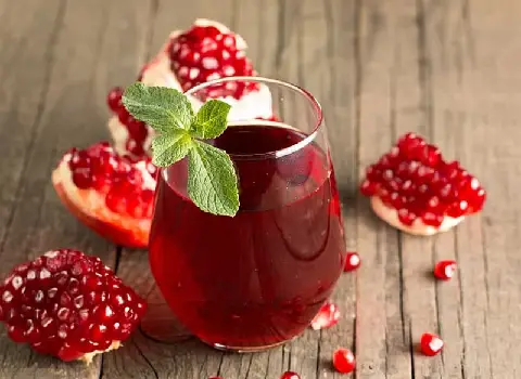 آب انار خانگی؛ قرمز شیرین ترش سلامت قلب ویتامین (A C E)