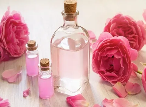 قیمت خرید گلاب قمصر کاشان + تست کیفیت