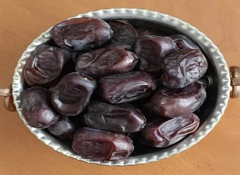 خرما سیاه؛ تازه خشک 5 کیلوگرمی حاوی آهن Magnesium