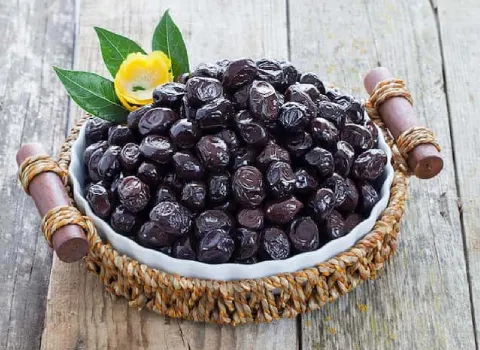 میوه خشک زیتون (تنقلات) ترش شور شیرین فله ای بسته بندی