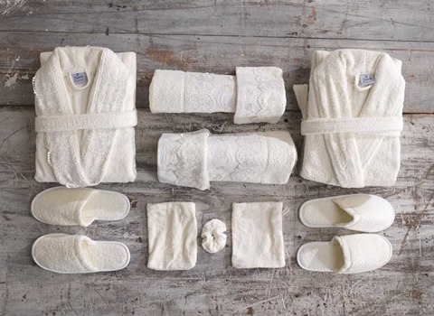 ست حوله داماد؛ جنس نخی شامل (پالتویی کمربند دمپایی لیف)