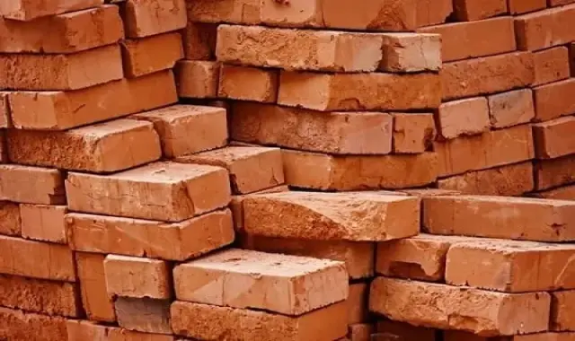 آجر فشاری اسفراین؛ جذب آب تحمل سرما گرما (اندازه استاندارد)