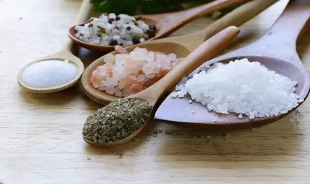 نمک خوراکی (Salt) سفید صورتی آبی حاوی آهن کلسیم منیزیم