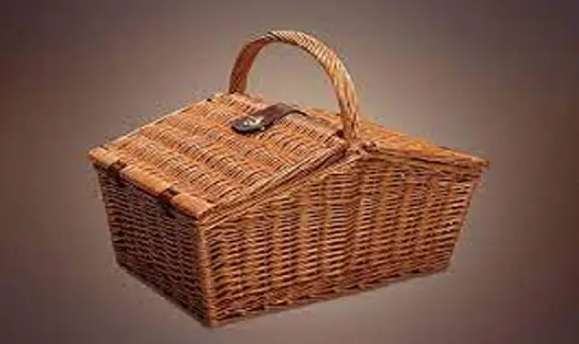 سبد حصیری قهوه ای؛ مشبک پیچی مقاوم روش تولید ماشینی دستی