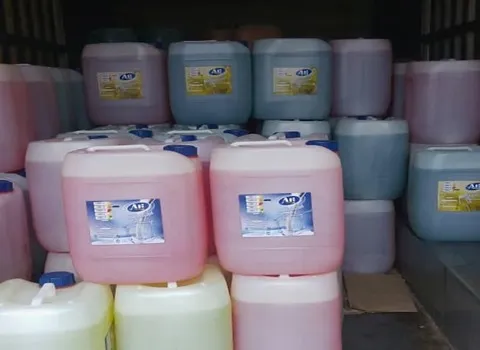 مایع ظرفشویی عمده؛ چربی زدا ضد عفونی کف زیاد عدم حساسیت درجه 1