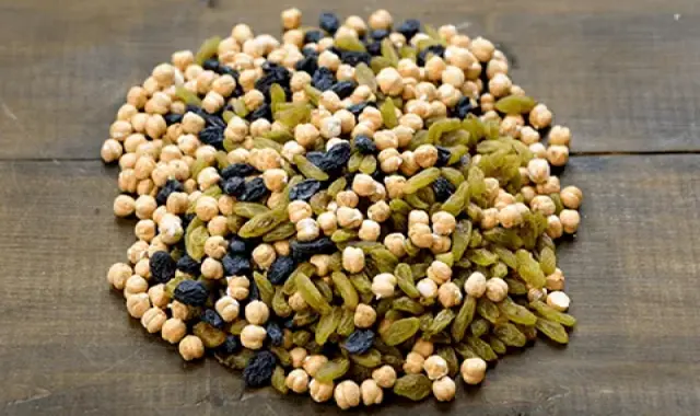 میزان کالری یک قاشق نخودچی کشمش چقدر است؟