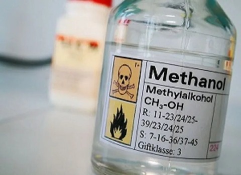 الکل صنعتی متانول؛ کاتالیزور استراتژیک زرد محصولات شیمیایی Alcohol