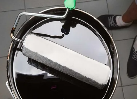 قیر بشکه ای 220 لیتری؛ مایع سیاه مناسب (راه جاده ساختمان سازی)