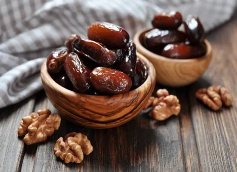 خرما کبکاب امروز؛ قهوه ای تیره طعم شیرین درمان کم خونی بفت بسیار نرم