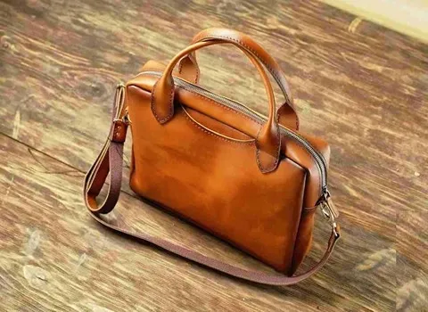 کیف چرم زنانه جادار؛ طبیعی گاوی مجلسی اسپرت 2 مدل دستی دوشی