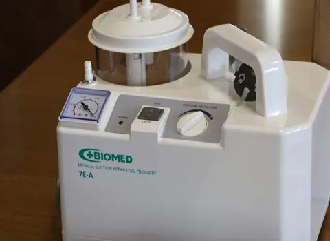 دستگاه ساکشن کوچک خانگی؛ پاکسازی پوست 2 نوع دستی ثابت