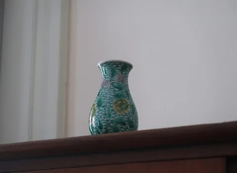 ظروف سفالی شیراز؛ بشقاب کاسه 3 رنگ آبی زرد سفید