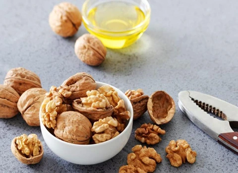 گردو در دبی؛ قهوه ای درشت کاغذی مغز سفید چرب thin