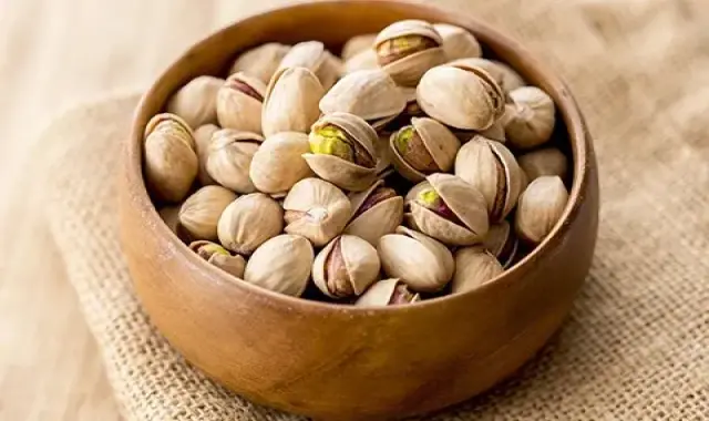 تعبیر خواب پسته خوردن زن از امام صادق علیه السلام