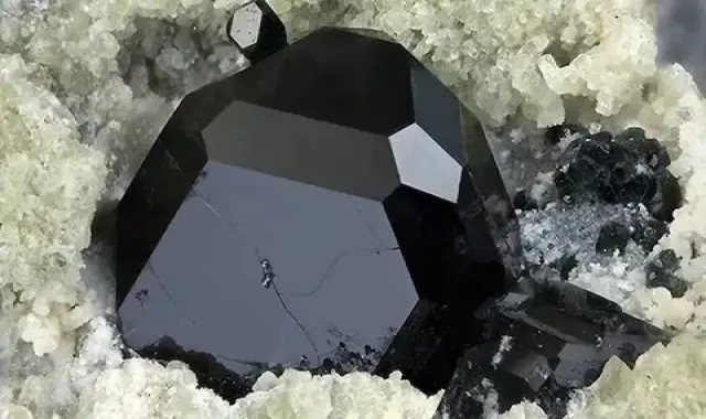 خرید و قیمت سنگ قیمتی سیاه اصل