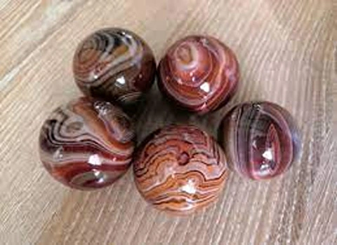 سنگ عقیق سلیمانی خام؛ یمانی دلربا 3 رنگ خاکستری سفید سیاه