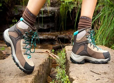 خرید کفش ضد آب زنانه + بهترین قیمت
