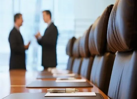 چگونه یک دفتر در امارات داشته باشیم؟