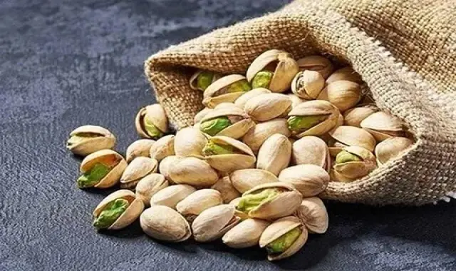 خوردن پسته در خواب چه تعابیری می تواند داشته باشد؟
