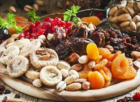 میوه خشک گوگرد؛ کیوی انجیر 2 نوع حبه ای چیپسی حاوی ویتامین (A B)