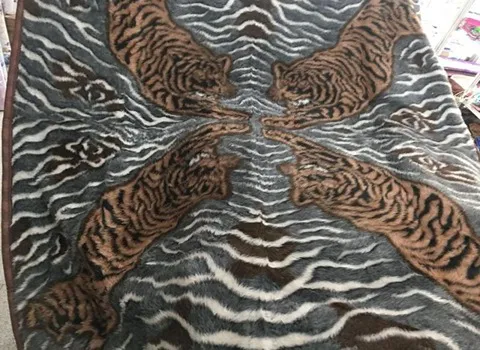 پتو نمدی پلنگی؛ تک نفره دو نفره جنس الیاف ضخیم پشم دار ضد حساسیت